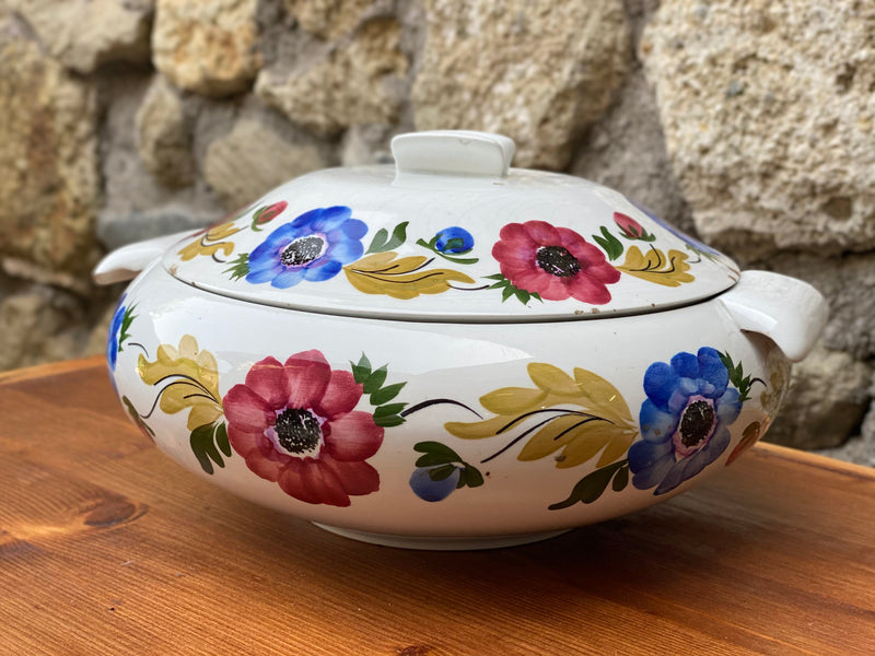 Zuppiera Mondovì Richard Ginori in ceramica con decoro floreale "anemoni" degli anni &